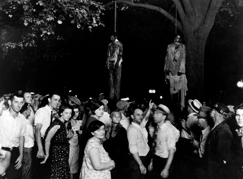 劳伦斯·贝特勒摄 残暴私刑绞死黑人 1930年.jpg