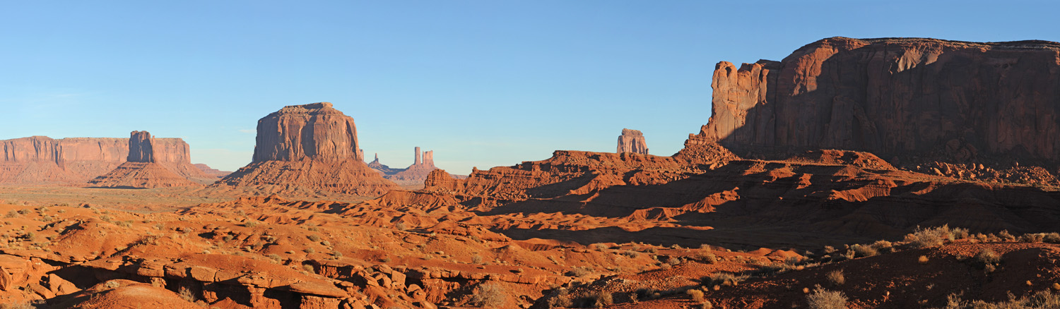 Monument Valley Panorama1.jpg
