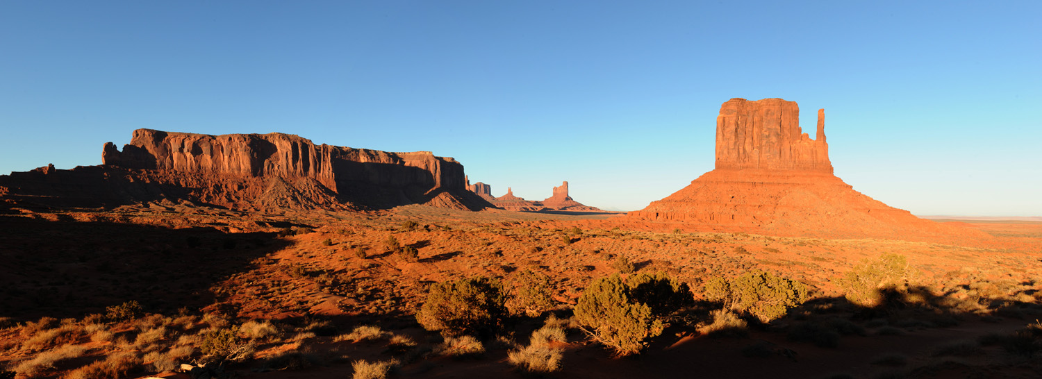 Monument valley Panorama 2.jpg