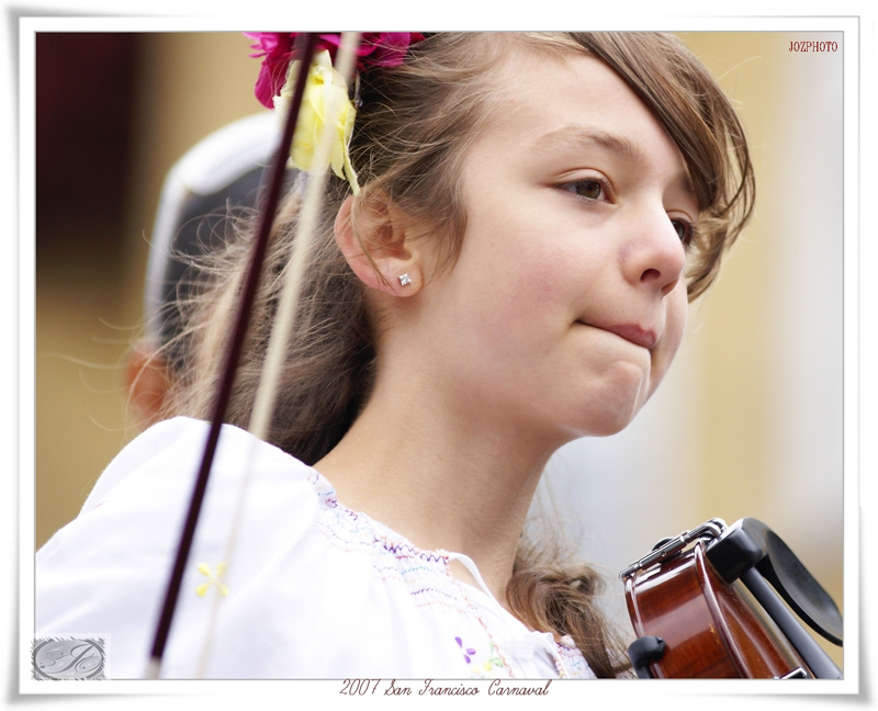 DSC07268violinist800.jpg