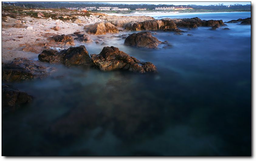 63249524_fu4DINvl_MontereyBay8.jpg