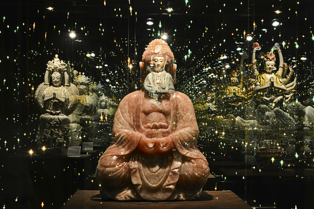 Hsi Lai Museum Statue 4.jpg