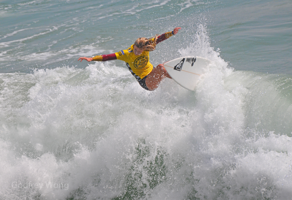 Surfing Girl 2.jpg