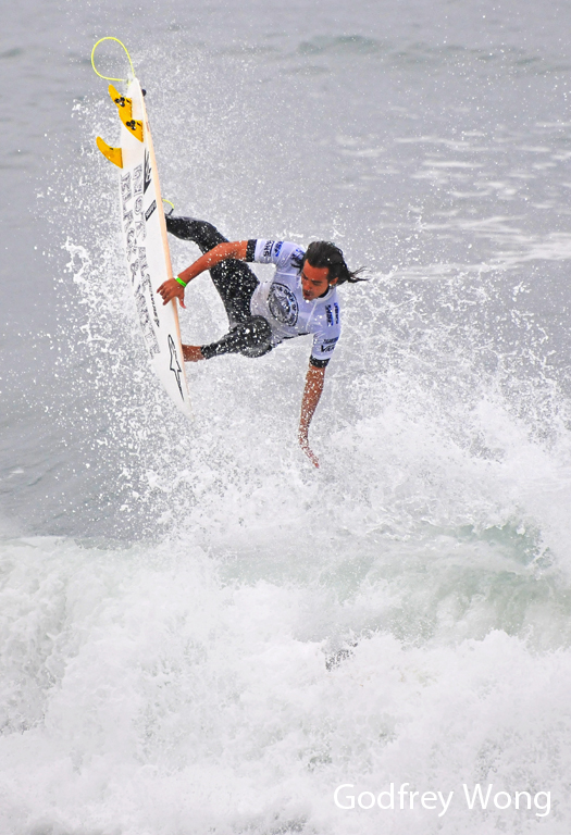 Surfing 3.jpg
