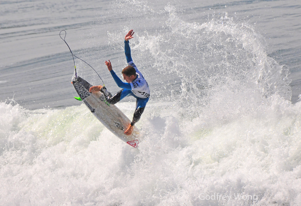 Surfing 9.jpg
