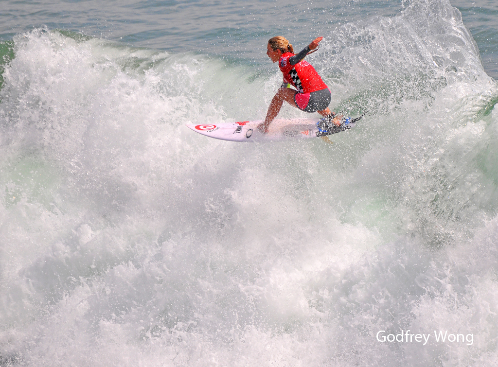 Surfing Girl 4.jpg