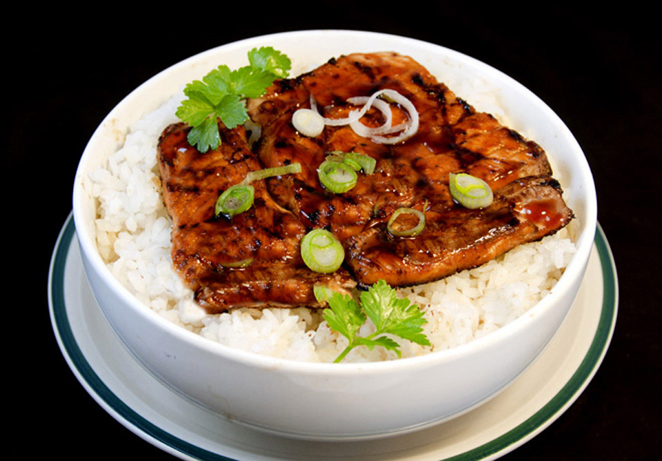 #01 food 12 2x1 salmon bowl.jpg