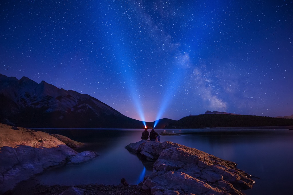 DSC_0180_Lake-Minnewanka_Galaxy_Small_NE.jpg