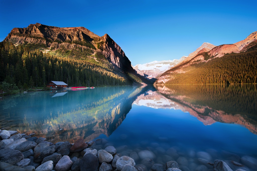 DSC_0428_Moraine-Lake_Small_NE.jpg