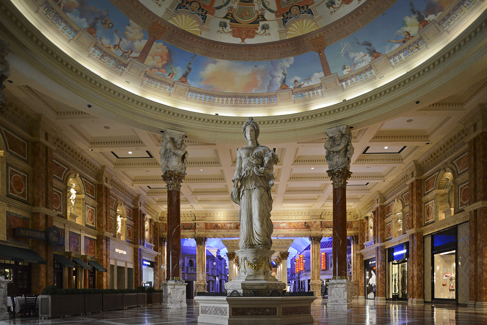 Caesars Palace 1.jpg