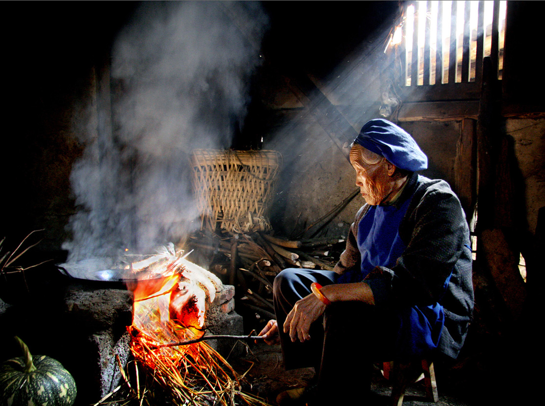 COLOR #4 ERBI WAN Title Cooking Dinner.jpg