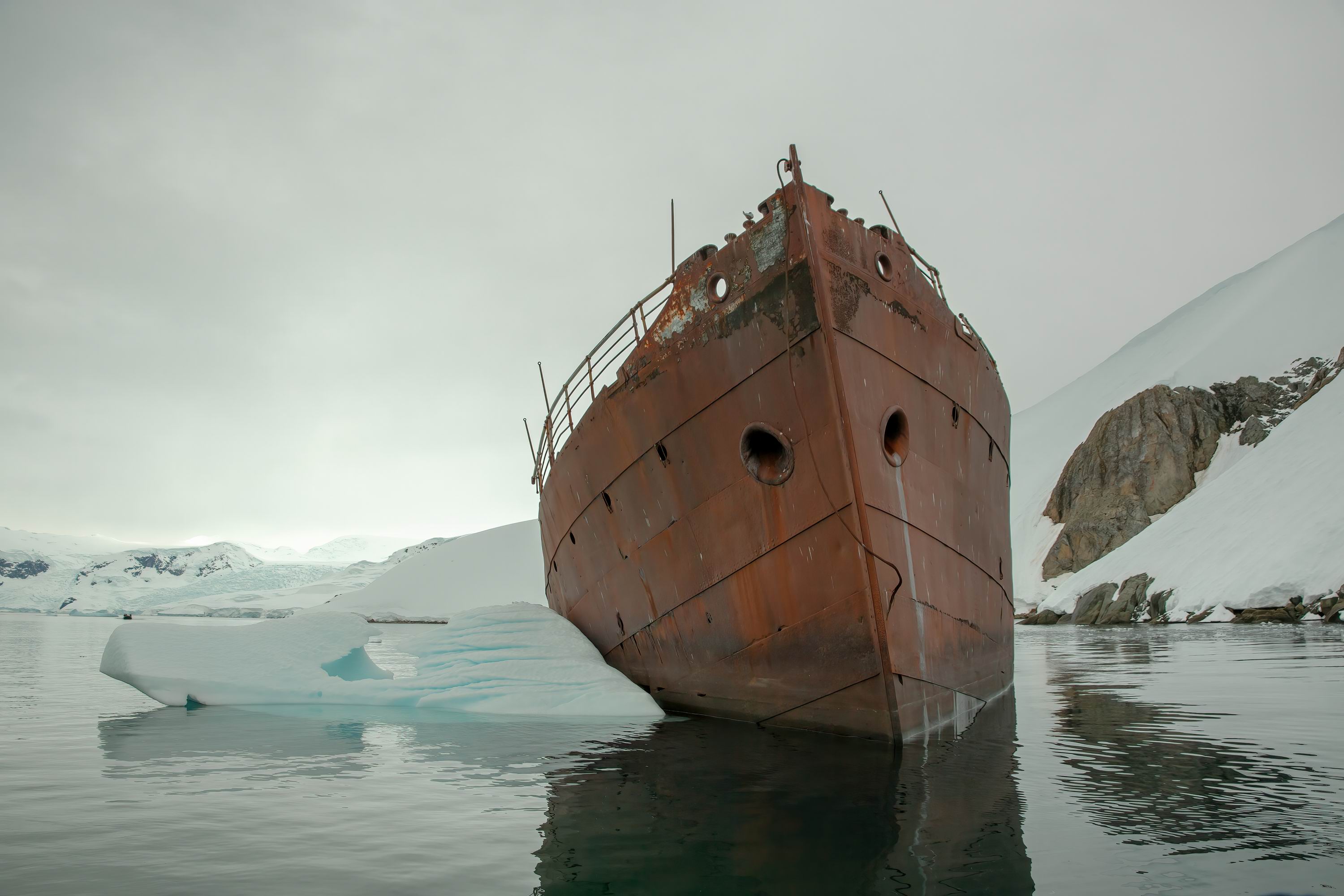 0033A_南極棄船.jpg