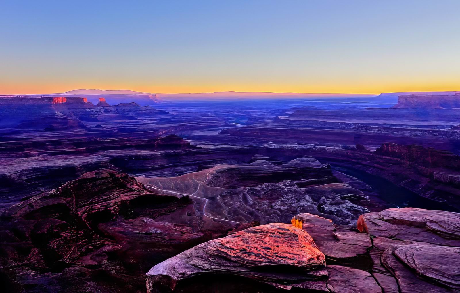 020_峡谷地的暮色 Twilight upon Canyonland.jpg.JPG