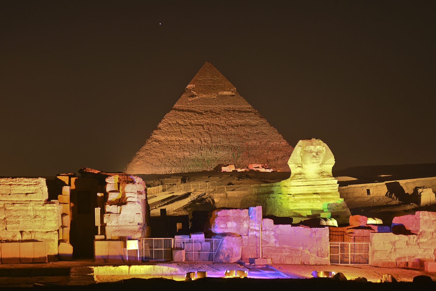 022_Pyramid and Sphinx.jpg