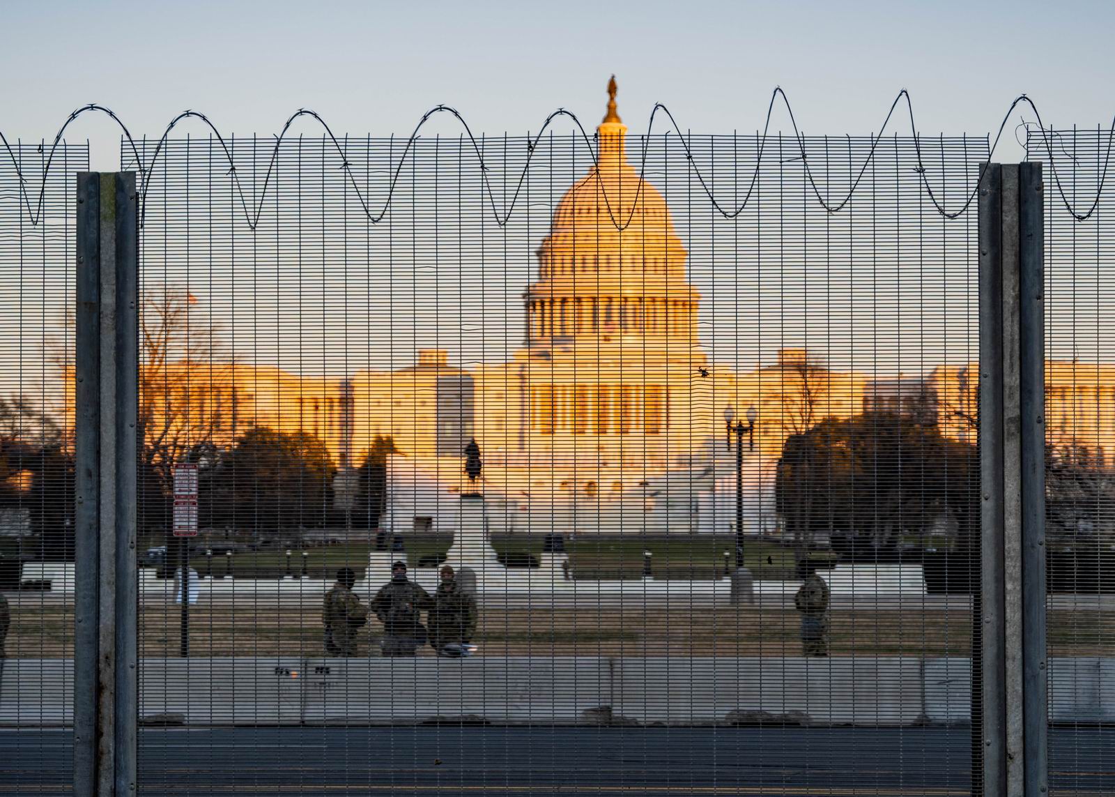 005_1月6号后的国会山 US Capital after Jan. 6 2021.jpg