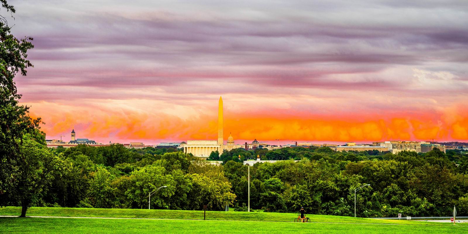 005_首都华盛顿的火烧云 Firing Sunset at the US Capital.jpg